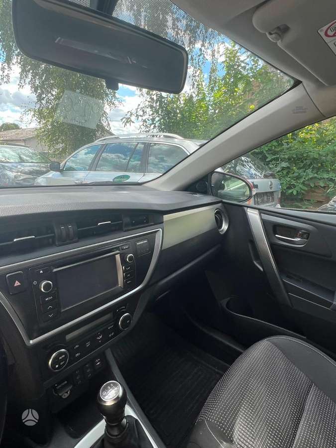 Toyota Auris, 2.0 l., Универсал