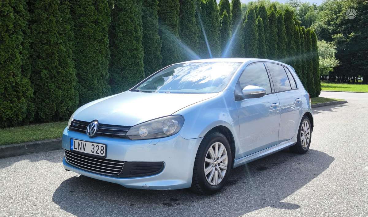 Volkswagen Golf - 2