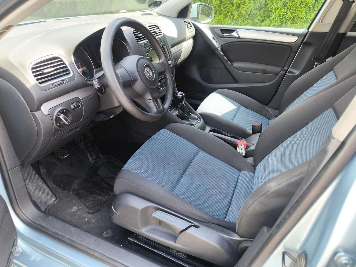 Volkswagen Golf - 12
