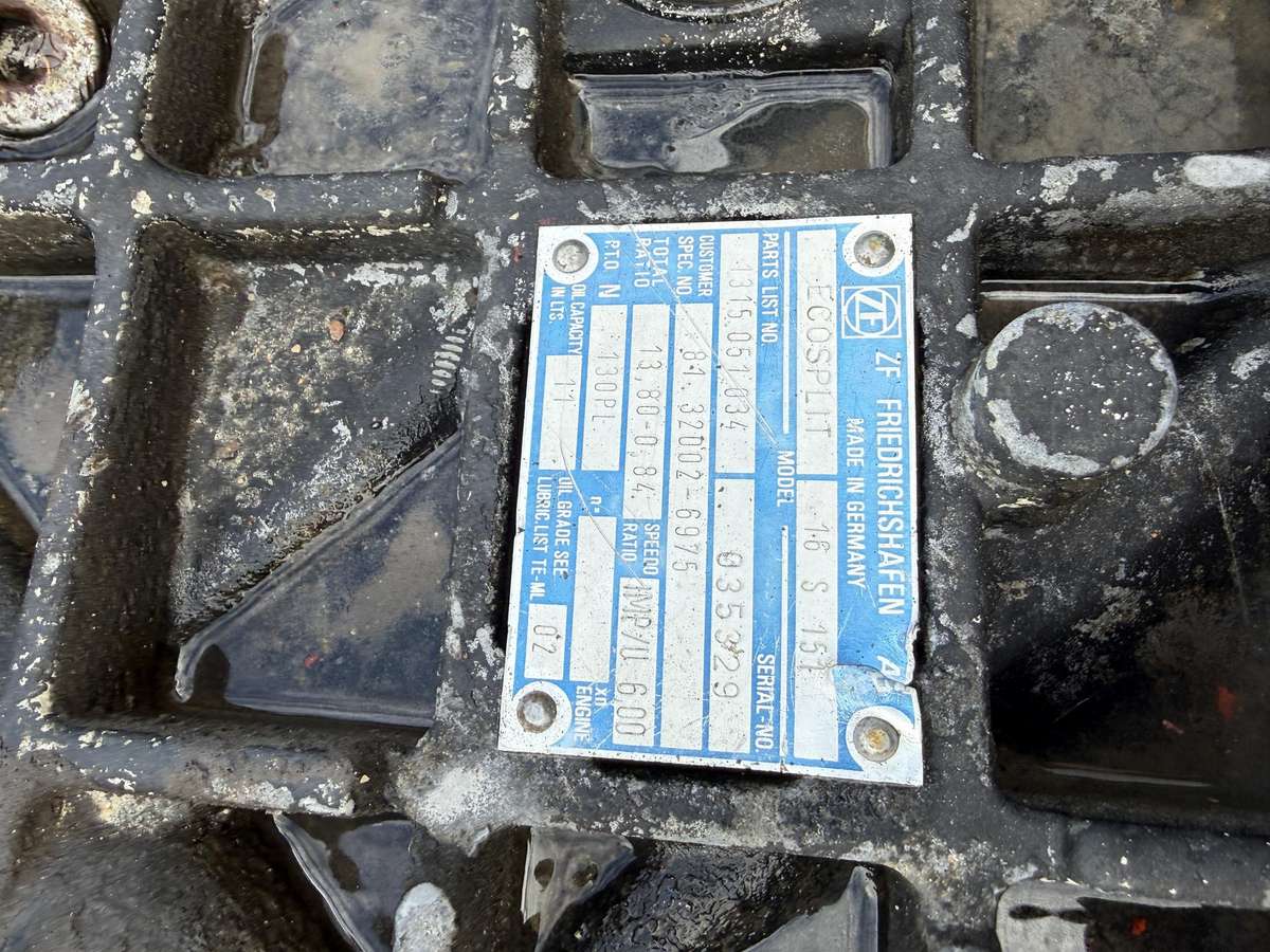MAN 32.402 8x4 Manual, шасси
