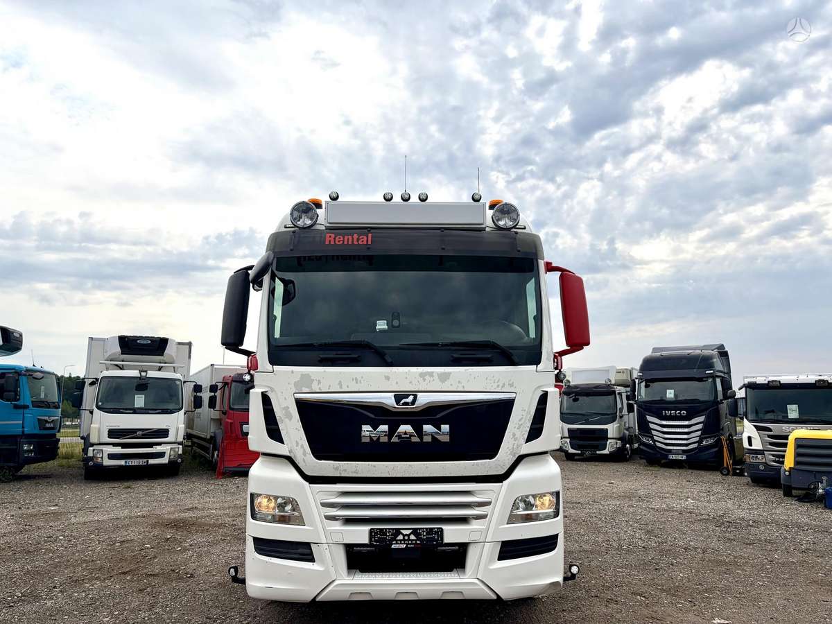 MAN TGX 26.460 6x2, double sleeper