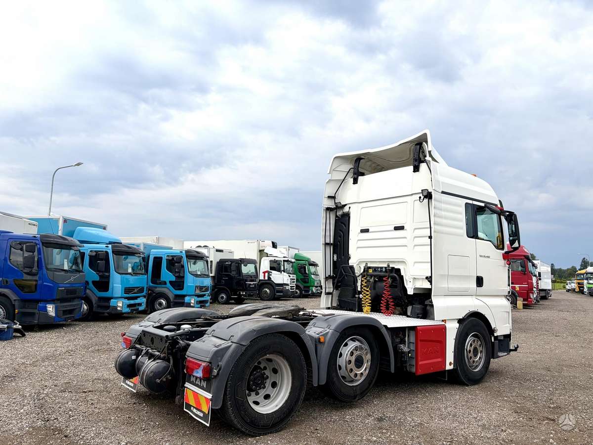 MAN TGX 26.460 6x2, double sleeper