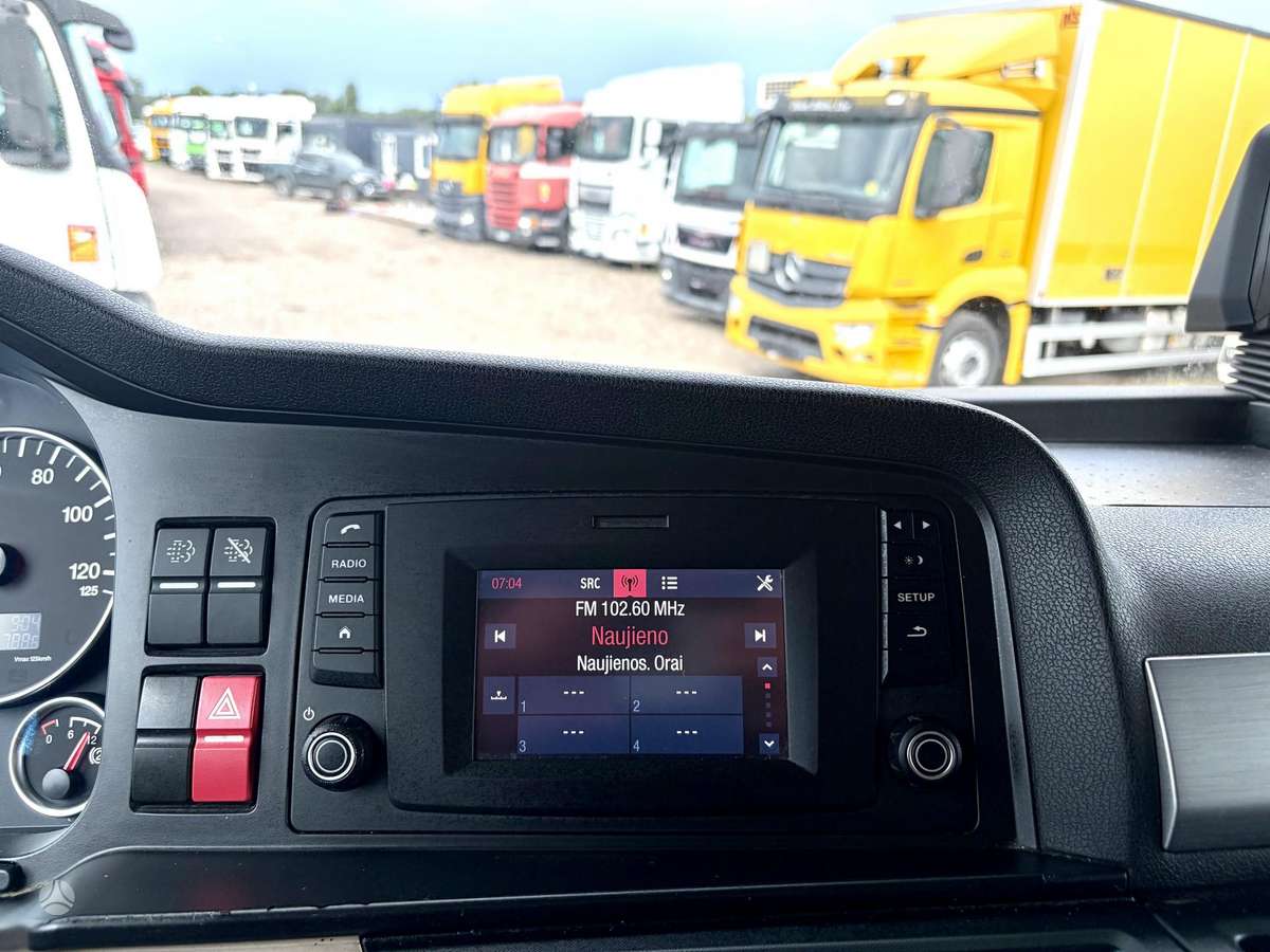 MAN TGX 26.460 6x2, double sleeper