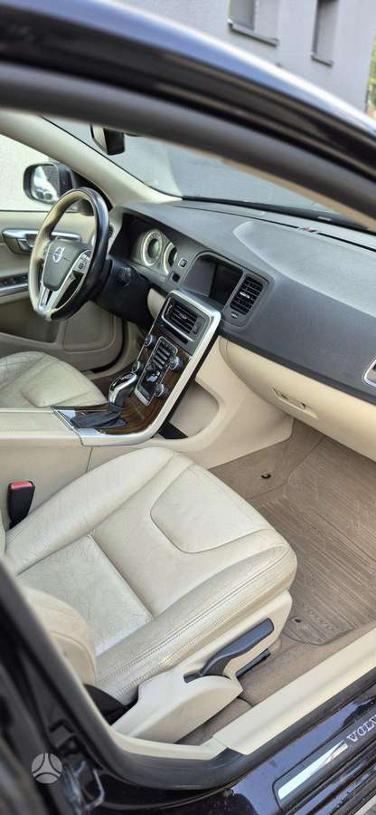 Volvo S60, 2.4 l., Седан