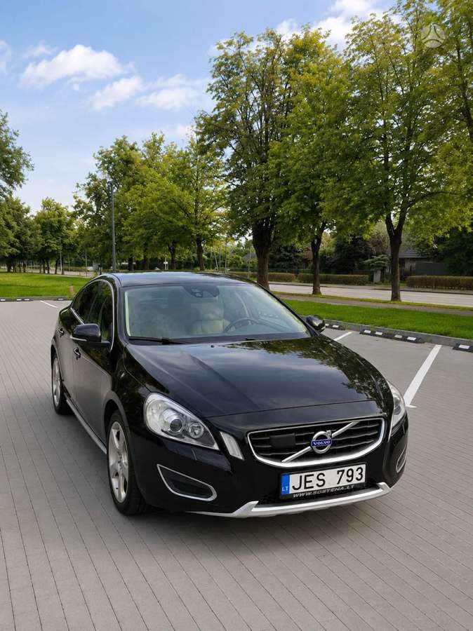 Volvo S60, 2.4 l., Седан