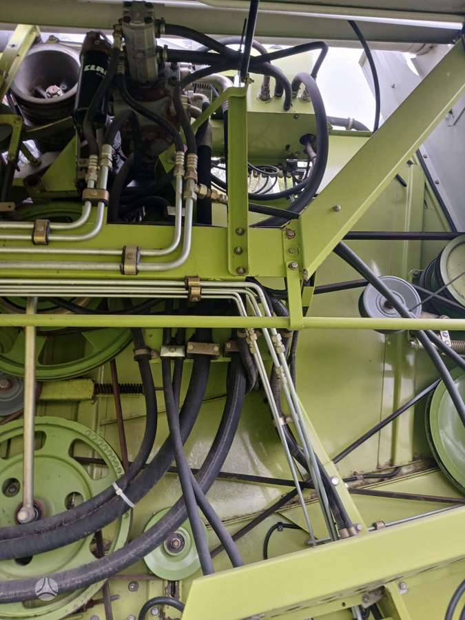 Claas Lexion 450, combine harvesters