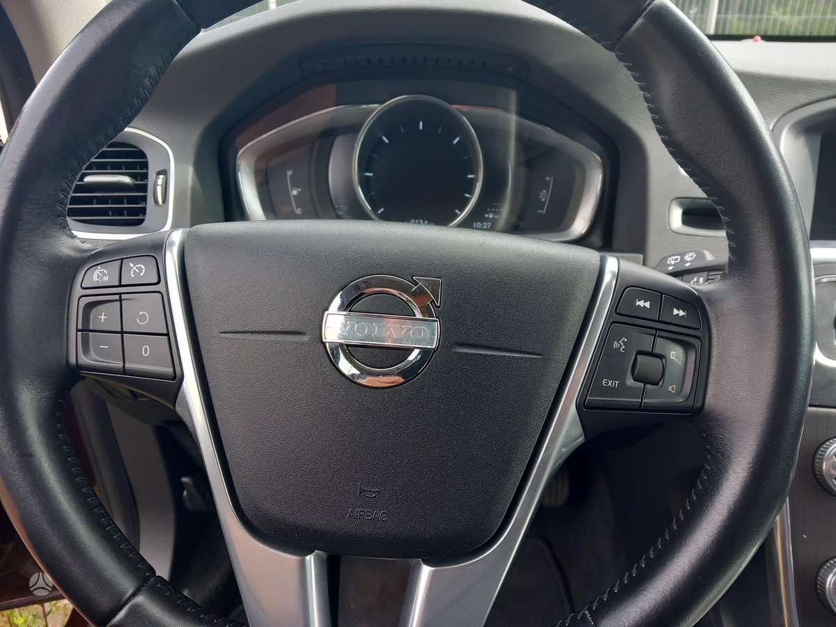 Volvo V60 Cross Country - 4