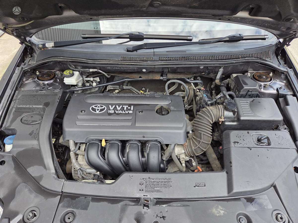 Toyota Avensis - 9