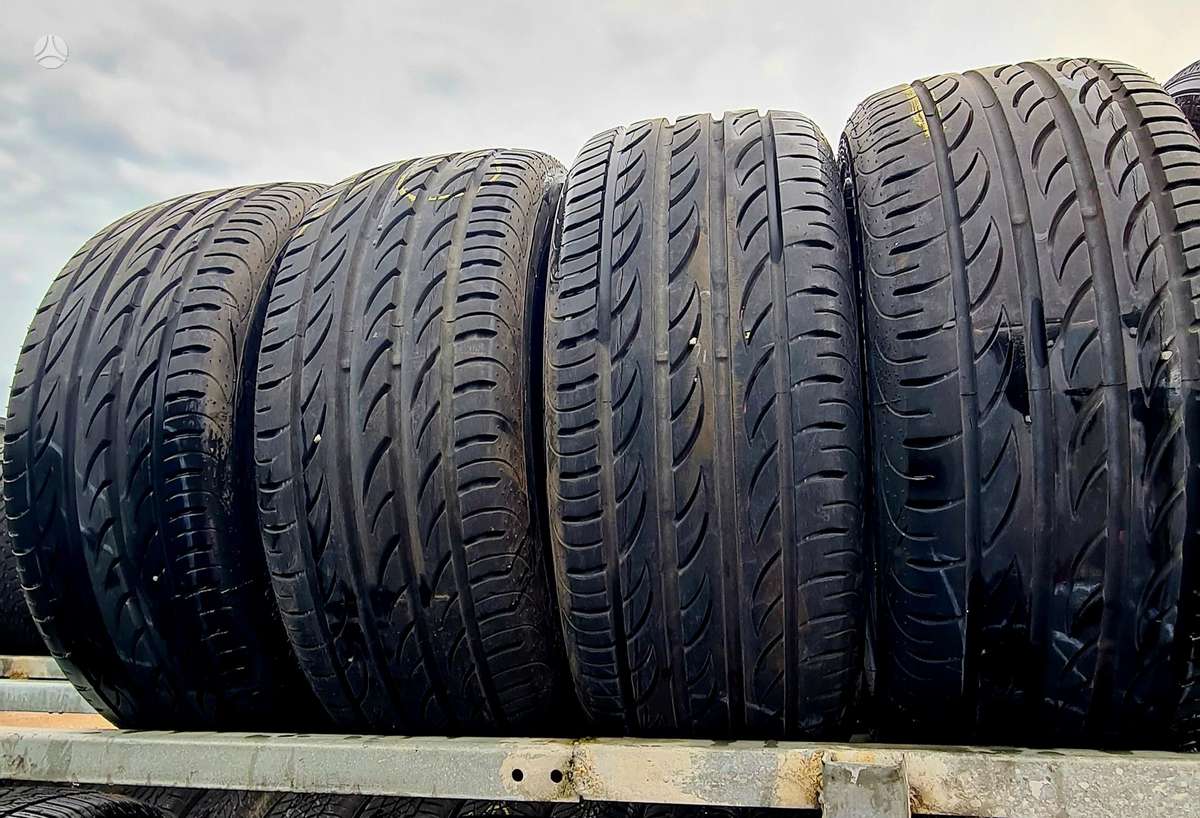 Pirelli P Zero Nero, summer 215/45 R17