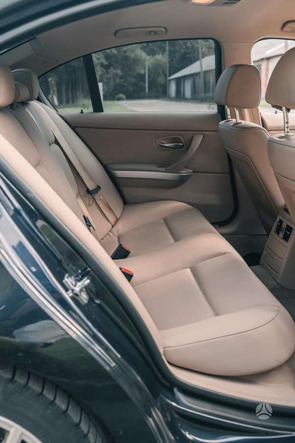BMW 320, 2.0 l., sedanas