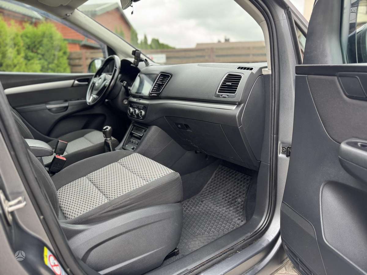 Volkswagen Sharan, 2.0 l., Универсал