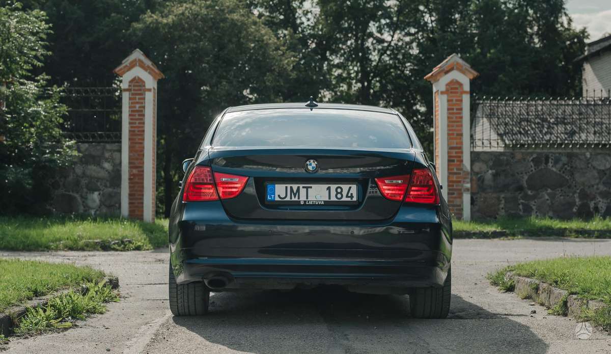 BMW 320, 2.0 l., sedanas