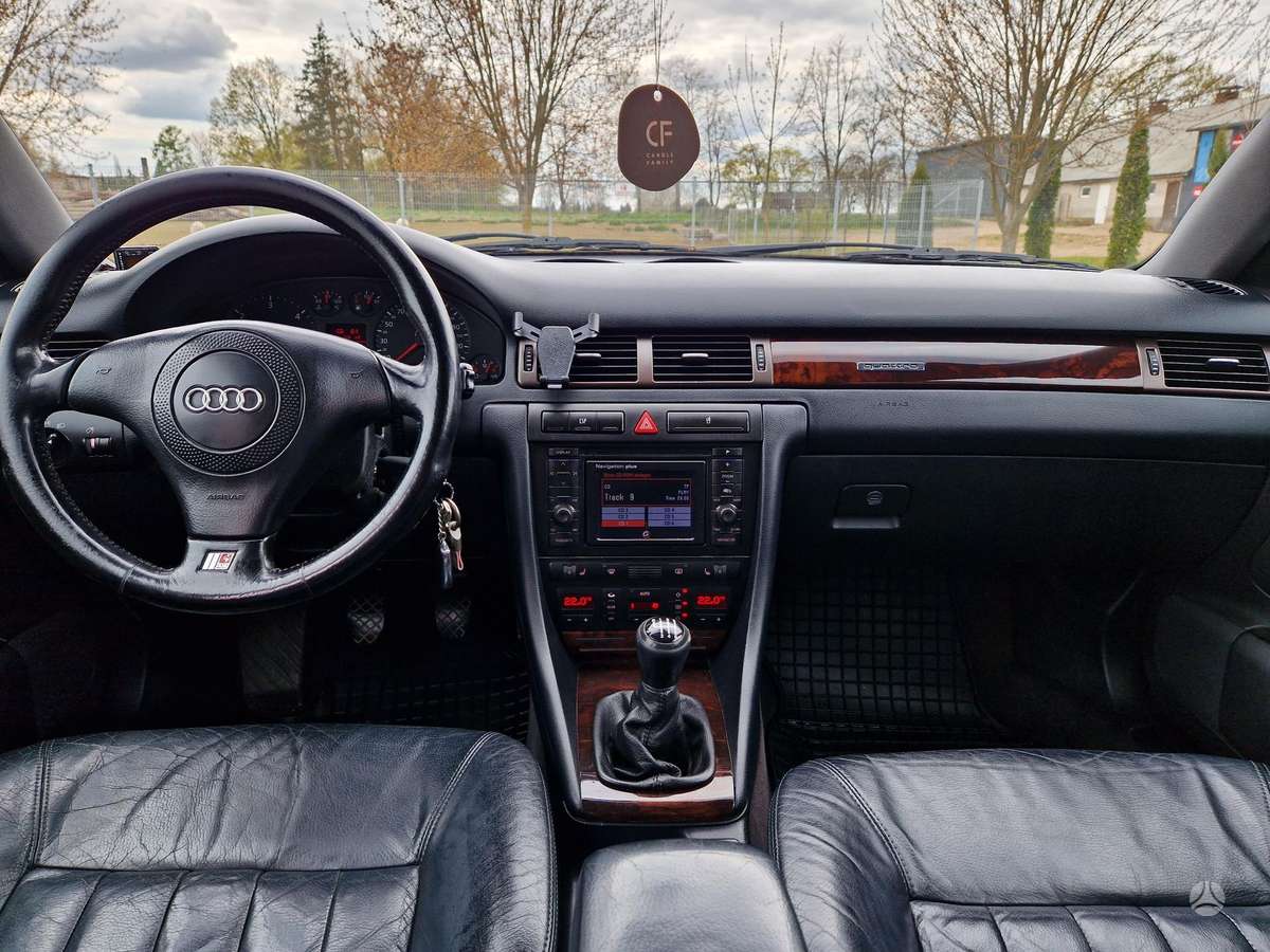 Audi A6, 2.5 l., sedanas