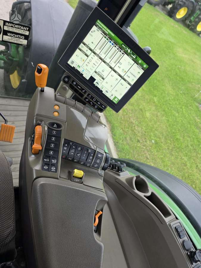 John Deere 8R370, тракторы