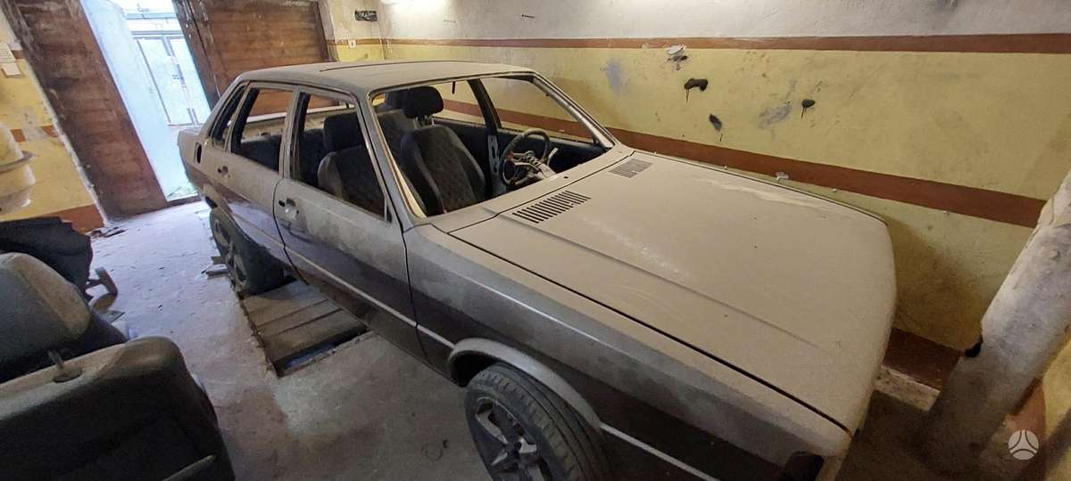 Audi 90, 2.2 l., Седан