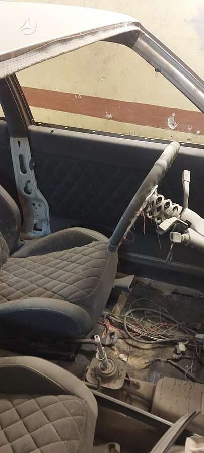 Audi 90, 2.2 l., Седан