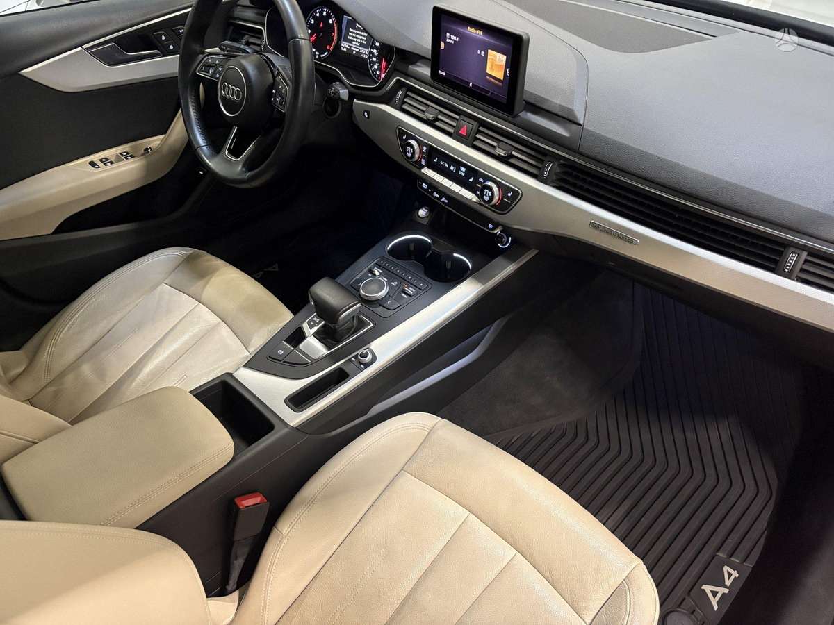 Audi A4, 2.0 l., Седан