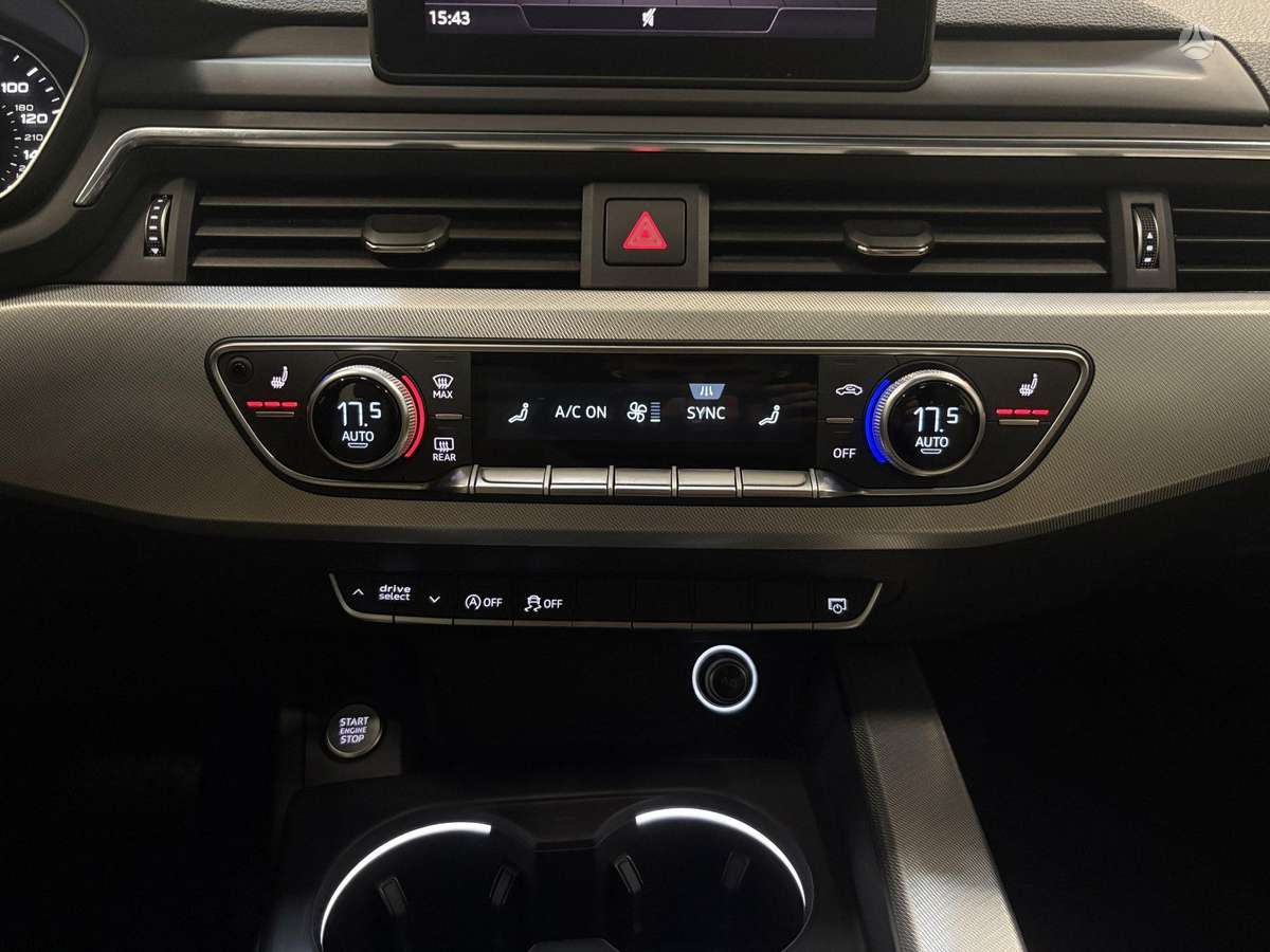 Audi A4, 2.0 l., Седан