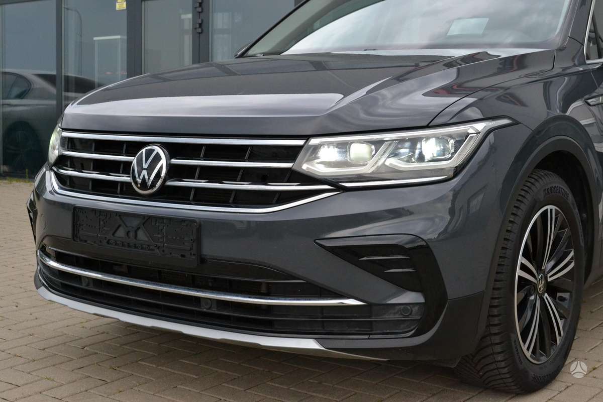 Volkswagen Tiguan - 8