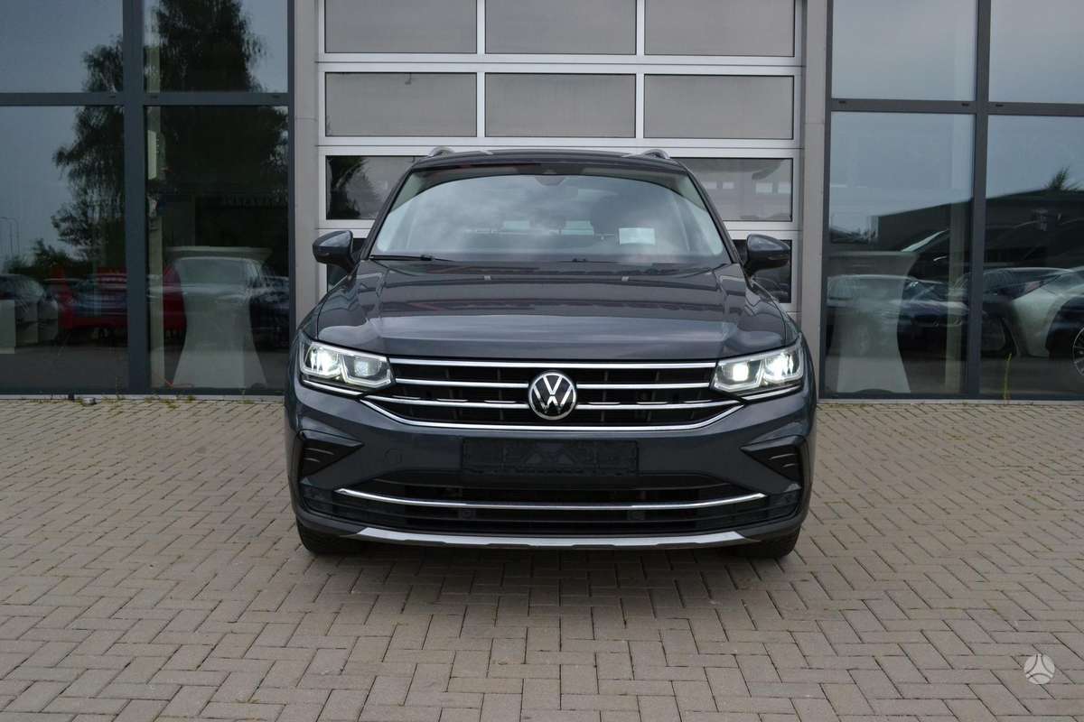 Volkswagen Tiguan - 9