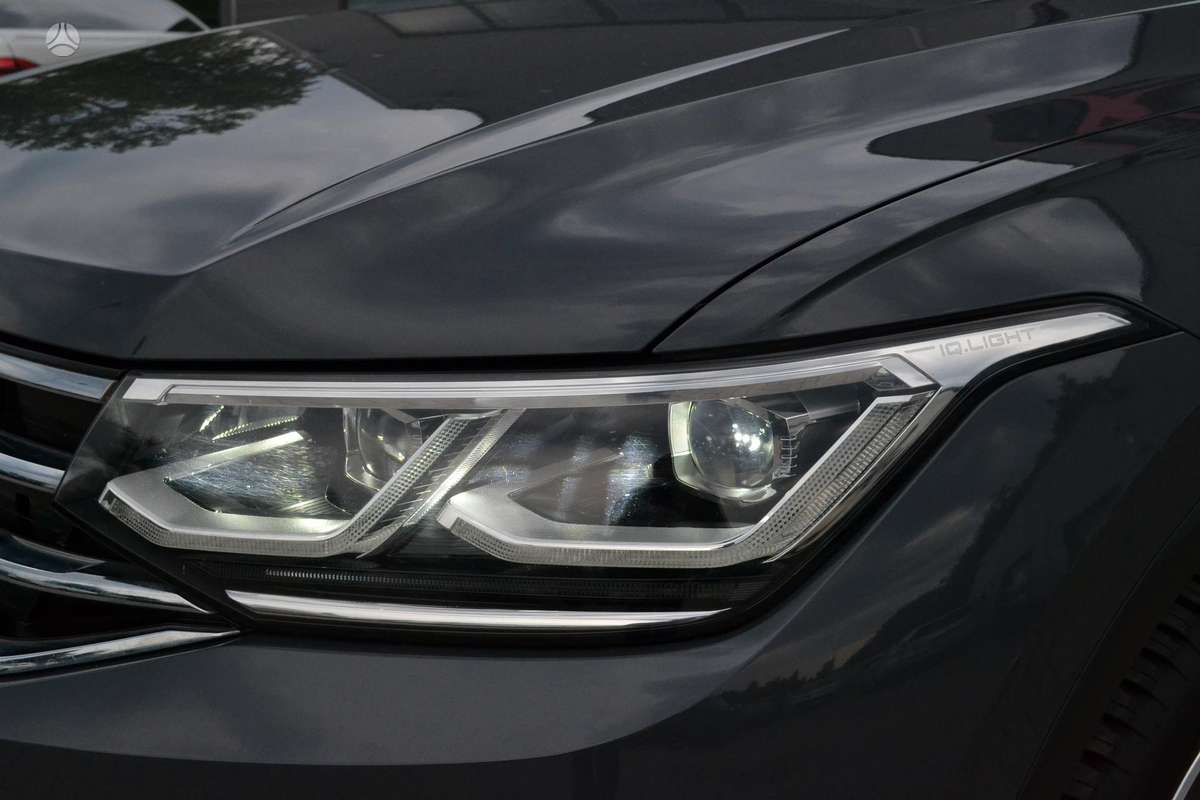 Volkswagen Tiguan - 10