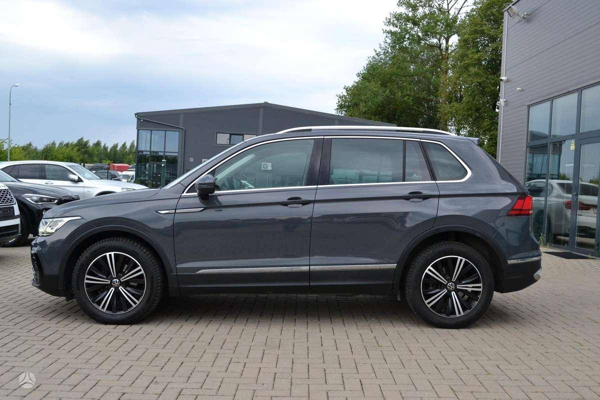 Volkswagen Tiguan - 11