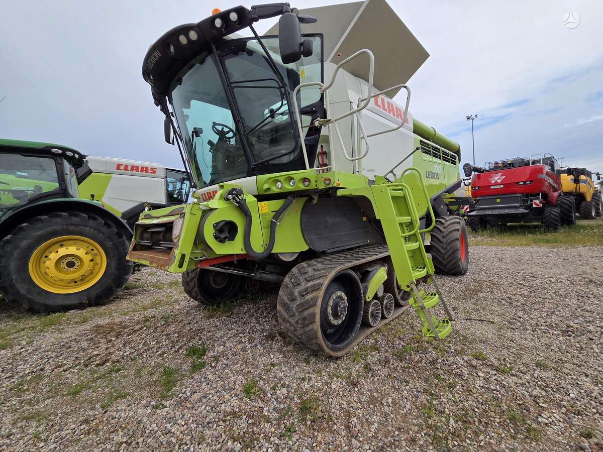 Claas Lexion 770 TT, combine harvesters