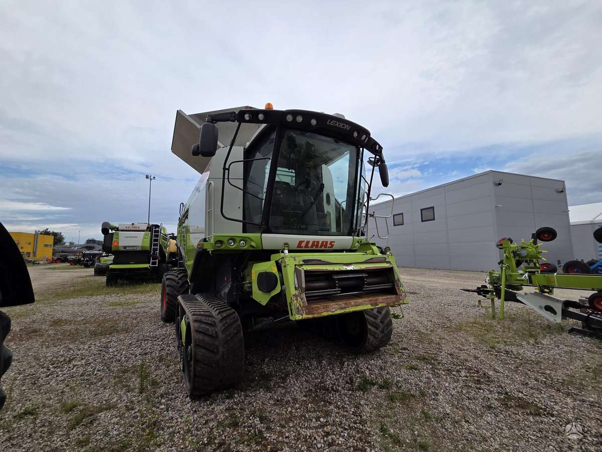 Claas Lexion 770 TT, combine harvesters
