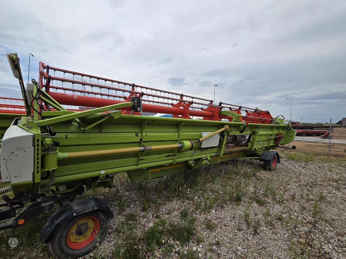Claas Lexion 770 TT, combine harvesters