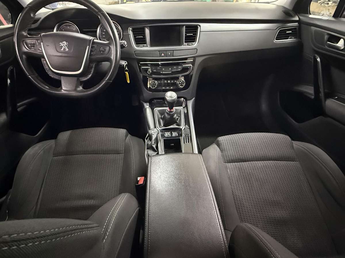 Peugeot 508 по частям. Dalis siunciame