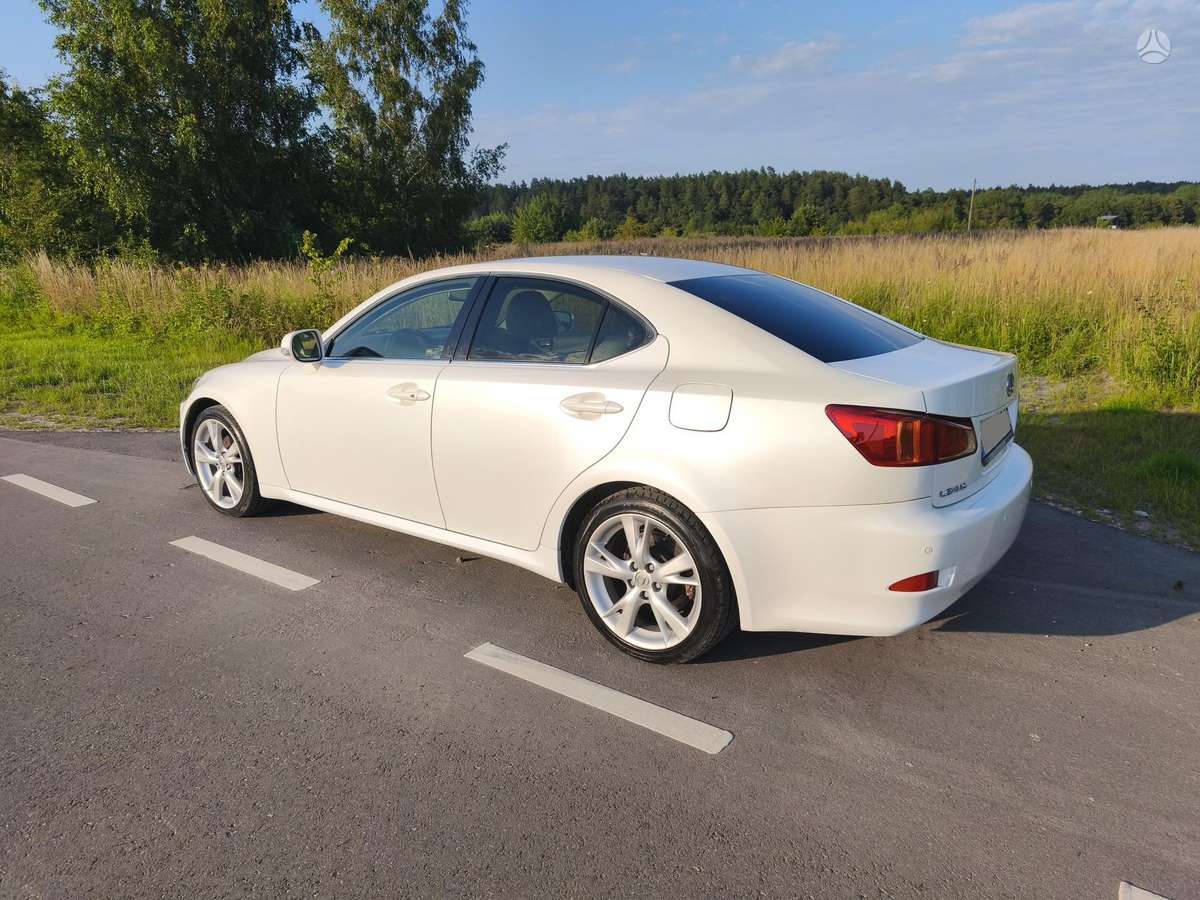 Lexus IS 220, 2.2 l., Седан