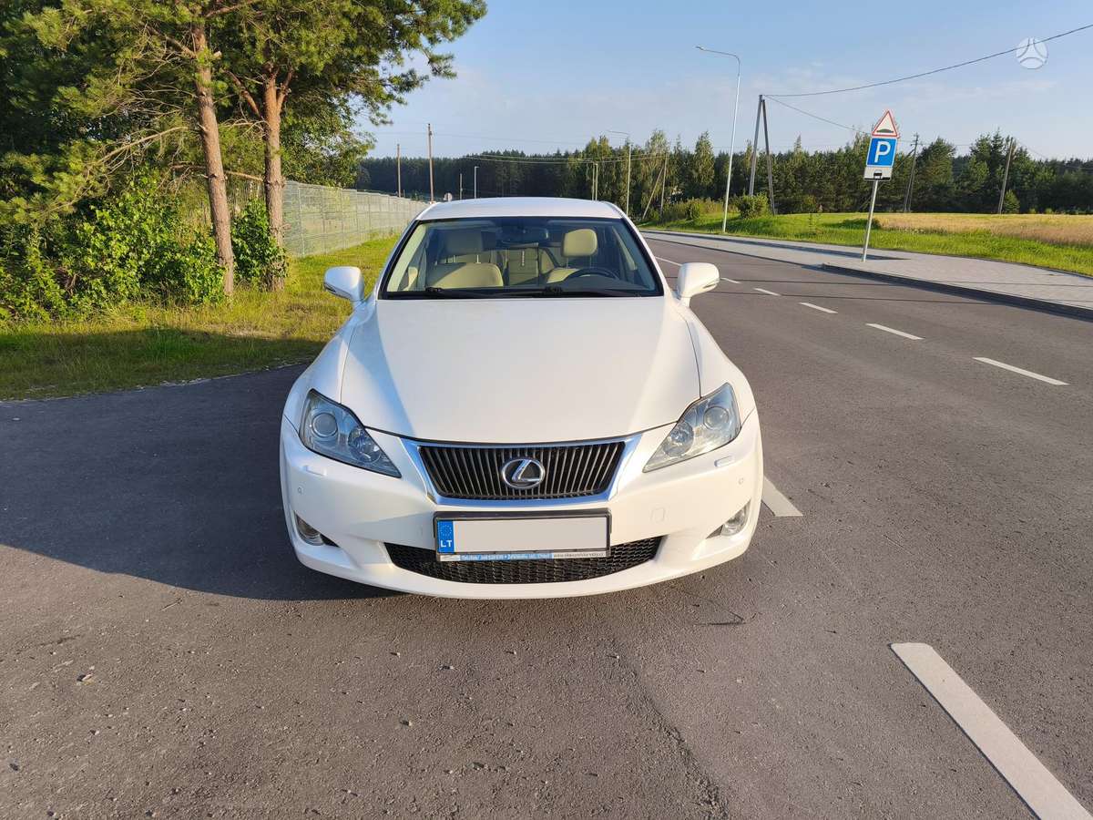 Lexus IS 220, 2.2 l., Седан