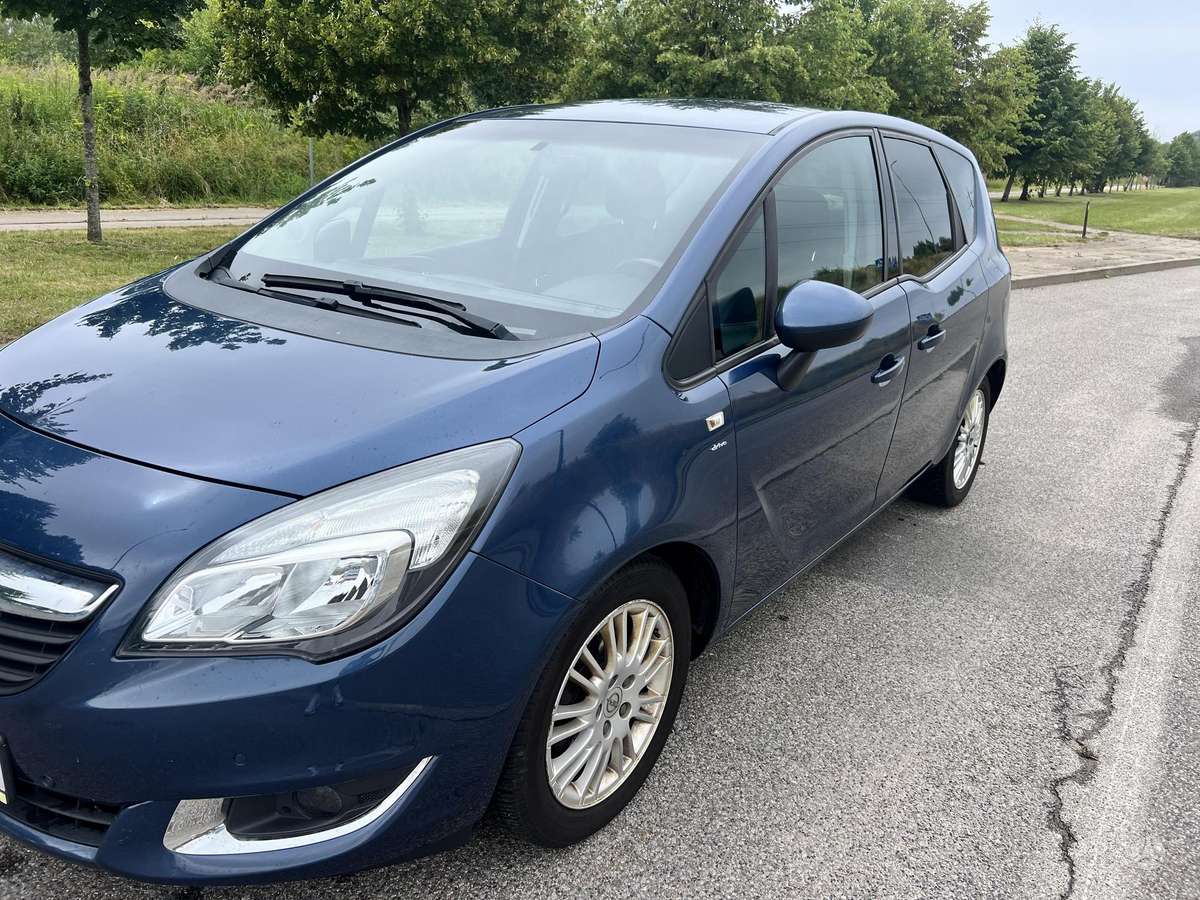 Opel Meriva, 1.4 l., Минивэн