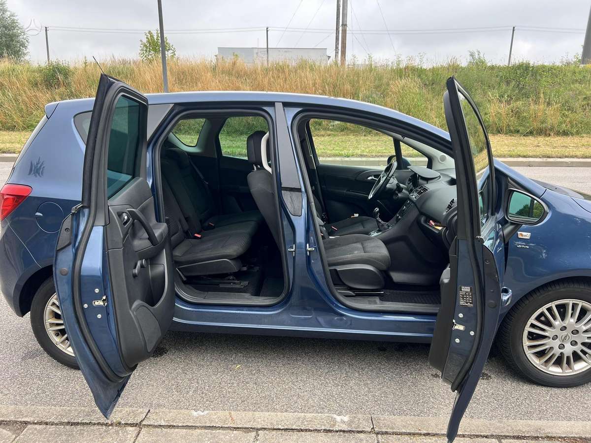 Opel Meriva, 1.4 l., Минивэн