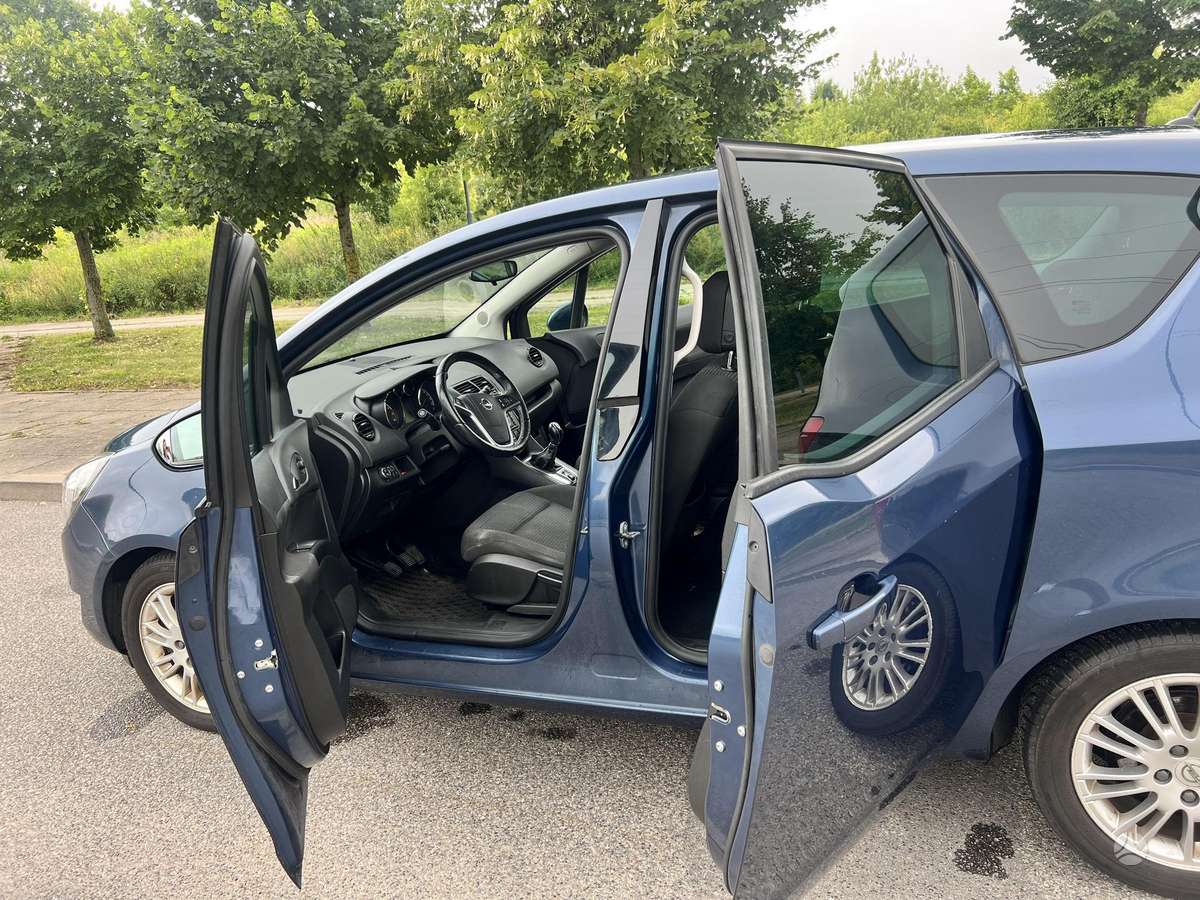 Opel Meriva, 1.4 l., Минивэн