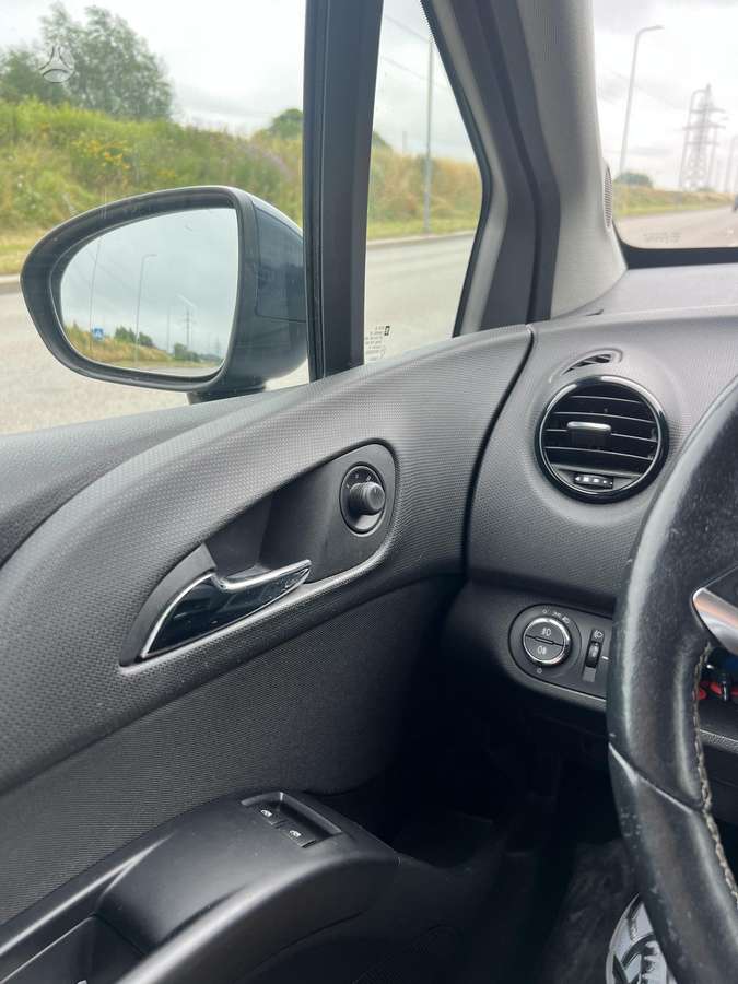 Opel Meriva, 1.4 l., Минивэн