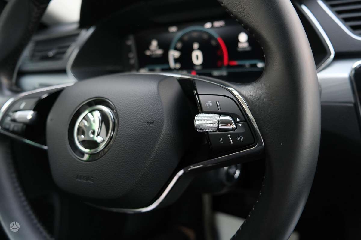 Skoda Superb, 1.5 l., hatchback