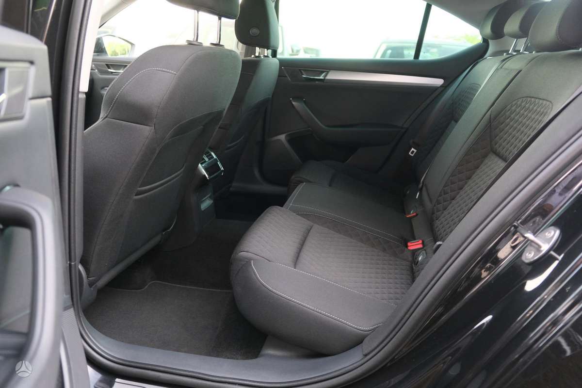 Skoda Superb, 1.5 l., hatchback