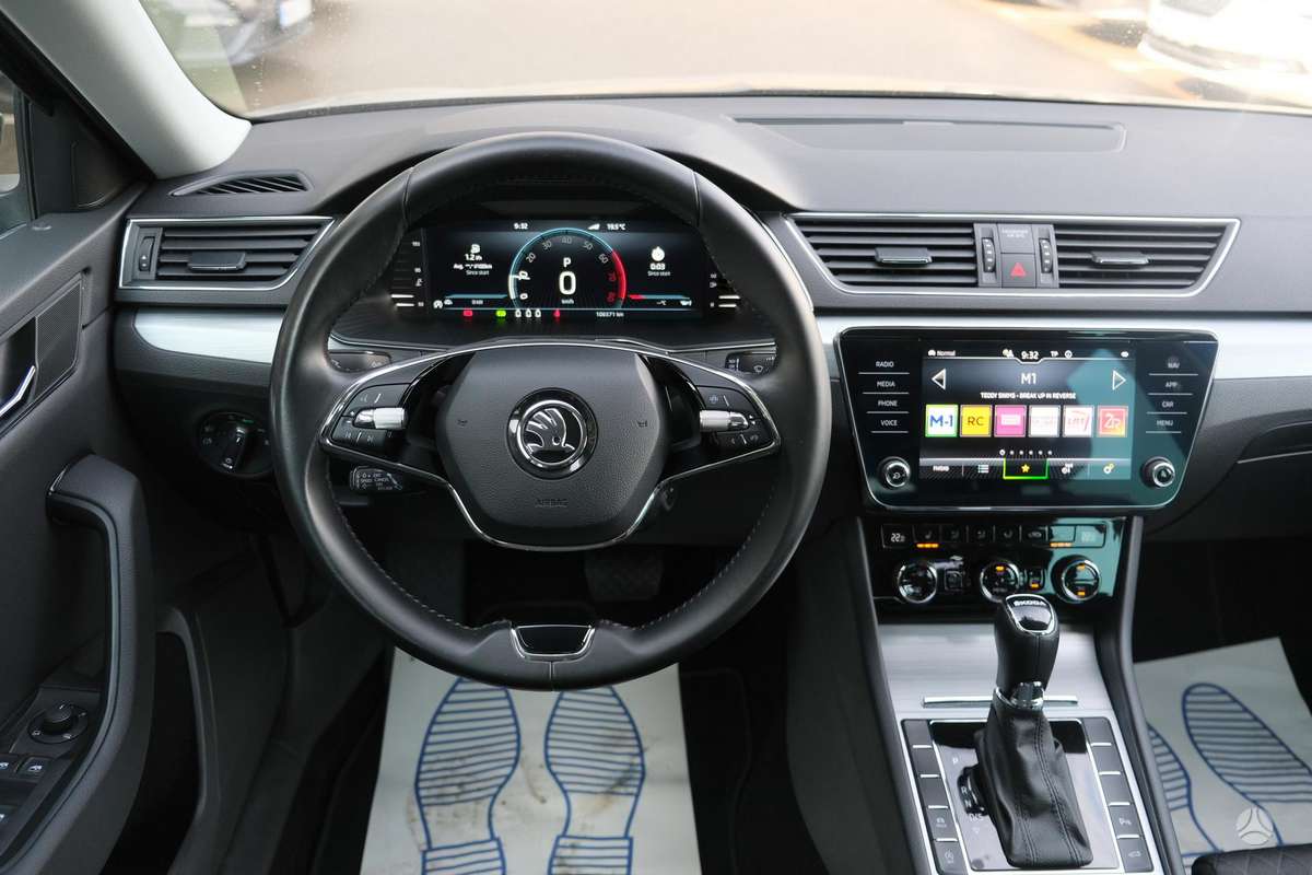 Skoda Superb, 1.5 l., hatchback