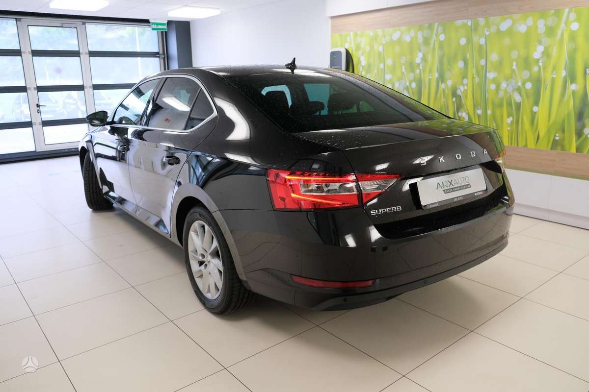 Škoda Superb - 4