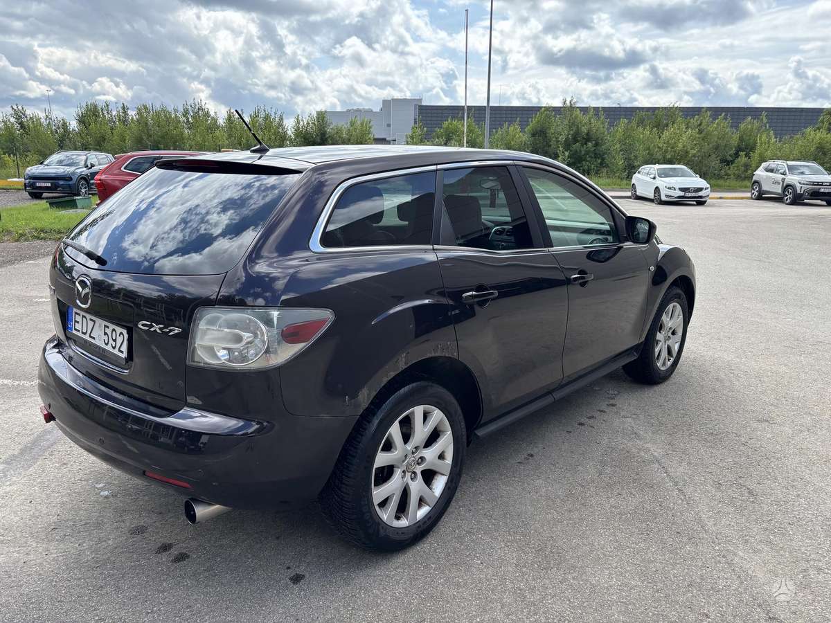 Mazda CX-7, 2.3 l., off-road / crossover