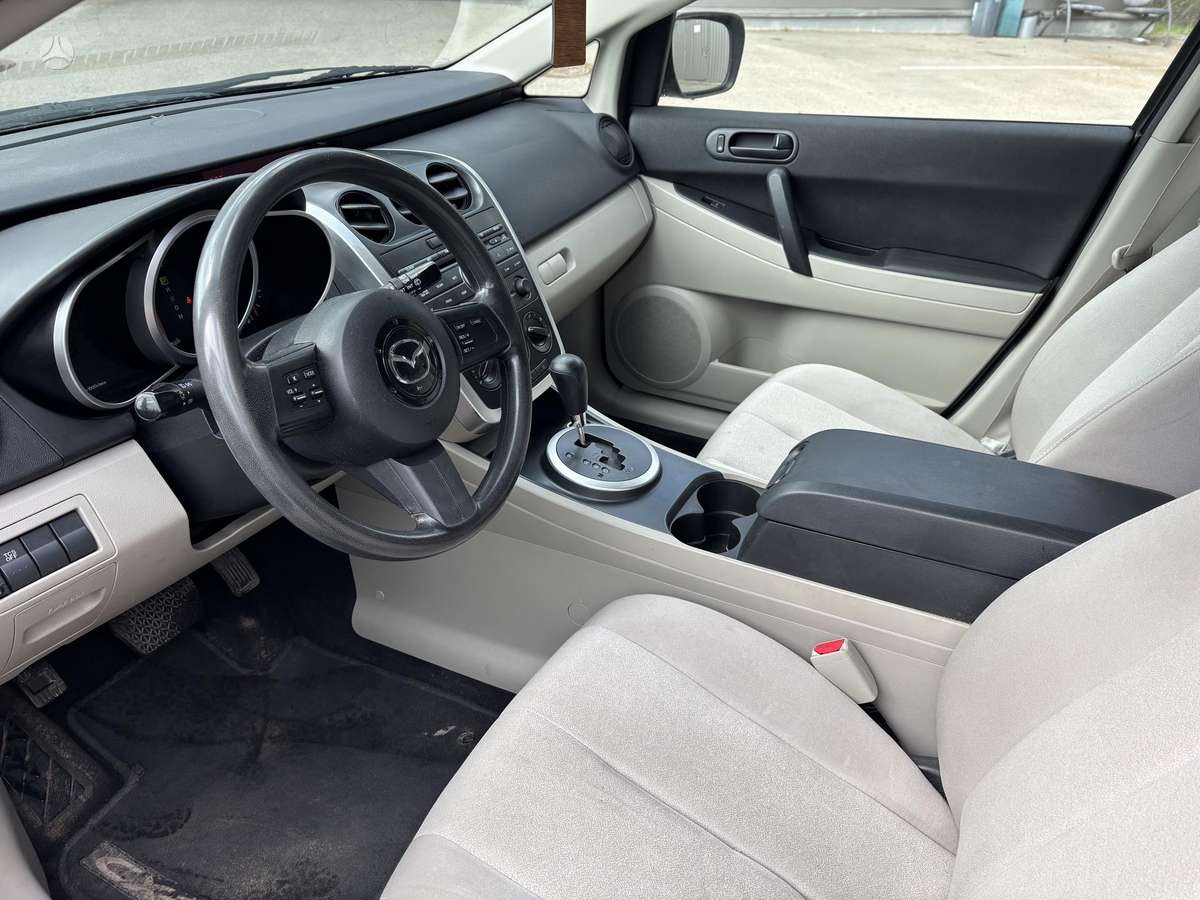 Mazda CX-7, 2.3 l., off-road / crossover