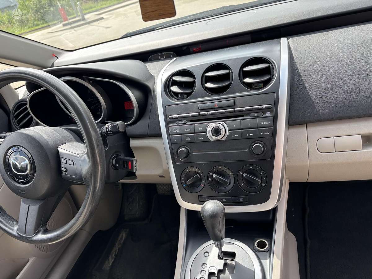 Mazda CX-7, 2.3 l., off-road / crossover