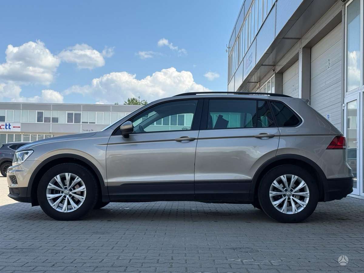 Volkswagen Tiguan - 8