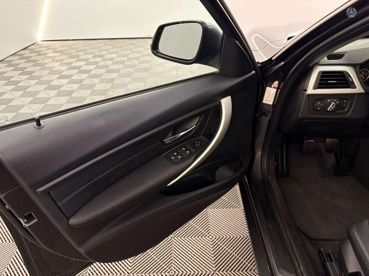 BMW 320, 2.0 l., wagon