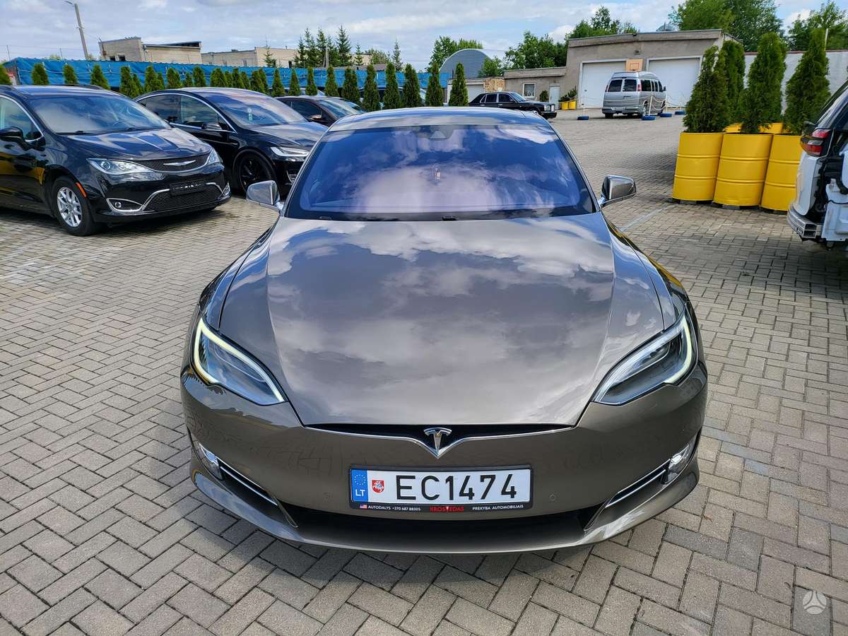 Tesla Model S, 85 кВт·ч, Седан