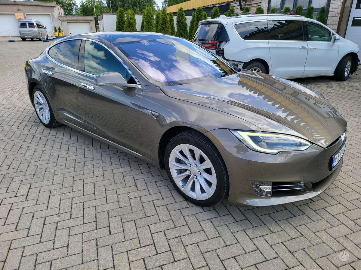 Tesla Model S, 85 kWh, sedanas