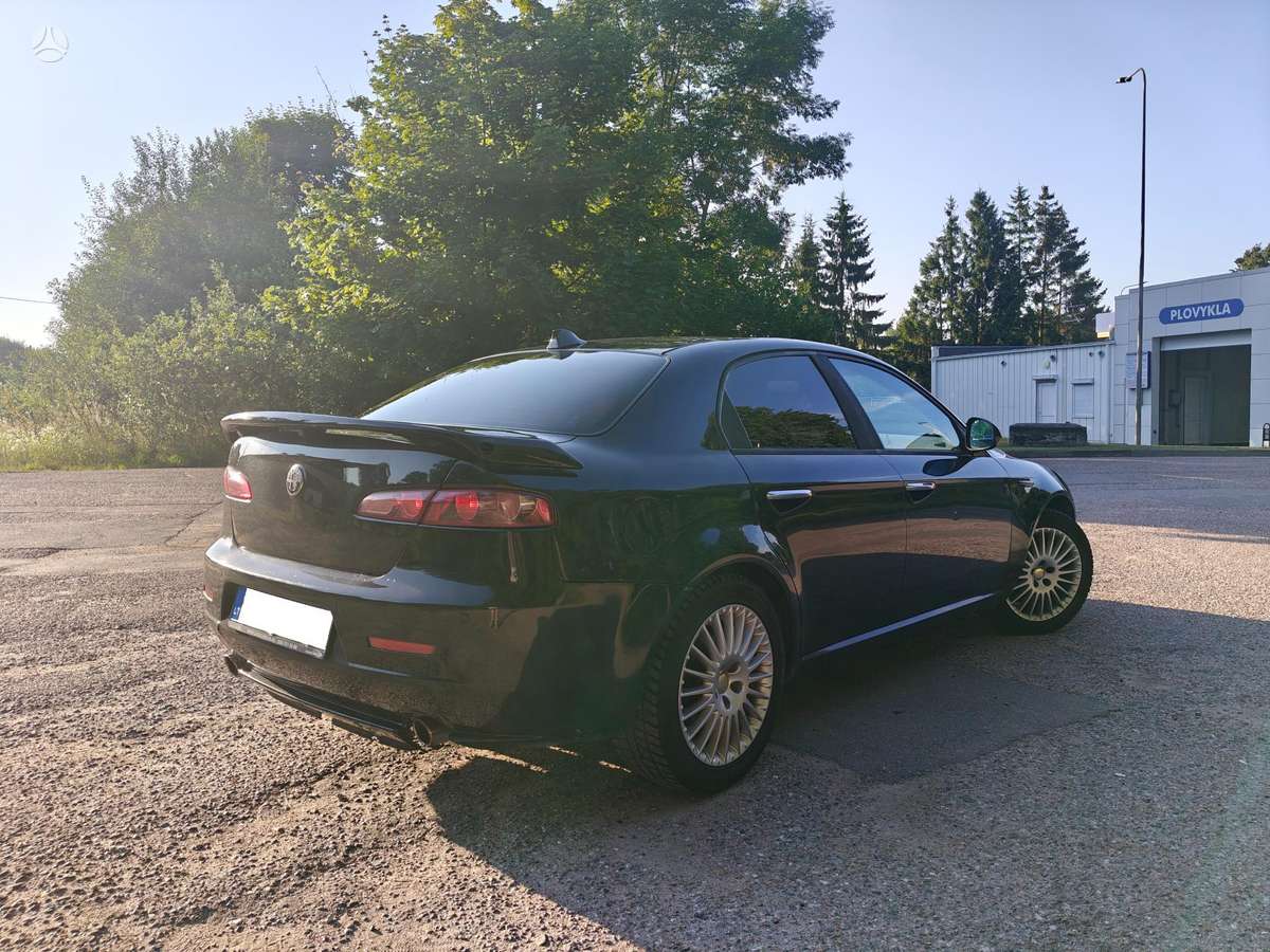 Alfa Romeo 159, 2.2 l., Седан