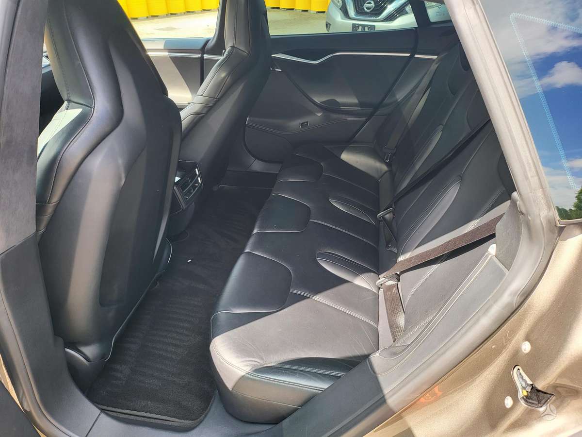 Tesla Model S, 85 кВт·ч, Седан