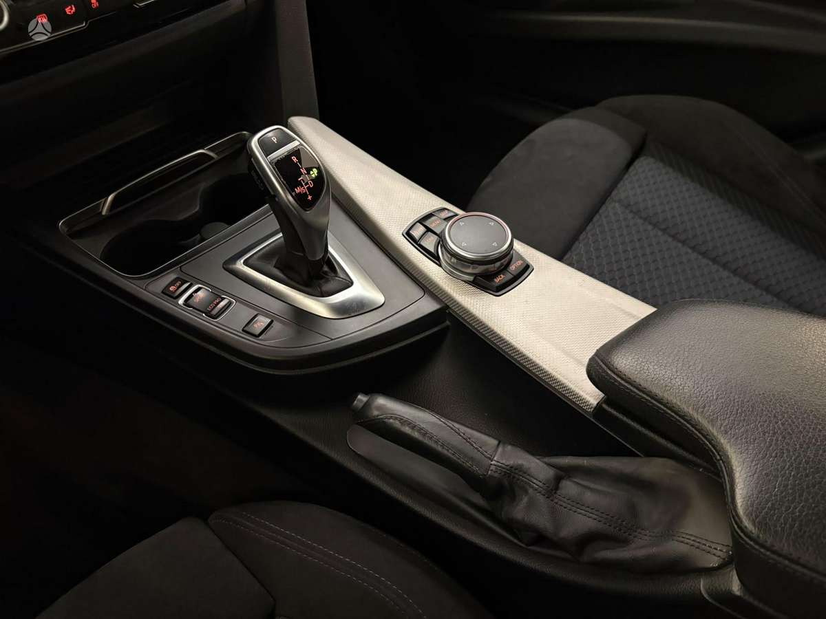 BMW 320, 2.0 l., Седан